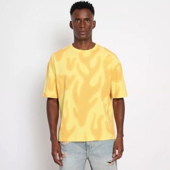 Camiseta Abstrata. - Amarela & Laranja. - Zara