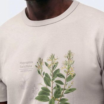 Camiseta Folhagens. - Off White & Verde